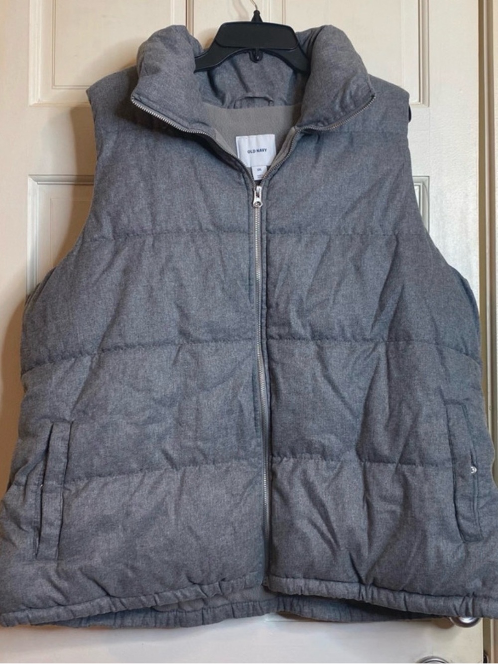 Men’s old navy vest